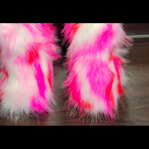 Neon Pink and white faux fur  Snow boot set for girls